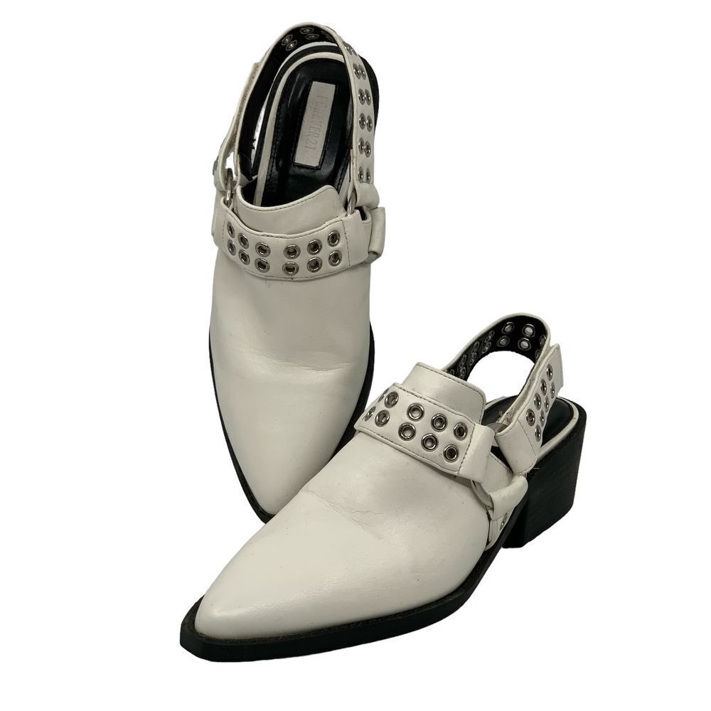 Forever‎ 21 White Studded Ankle Boots Mules Western Pointed Toe Size 6